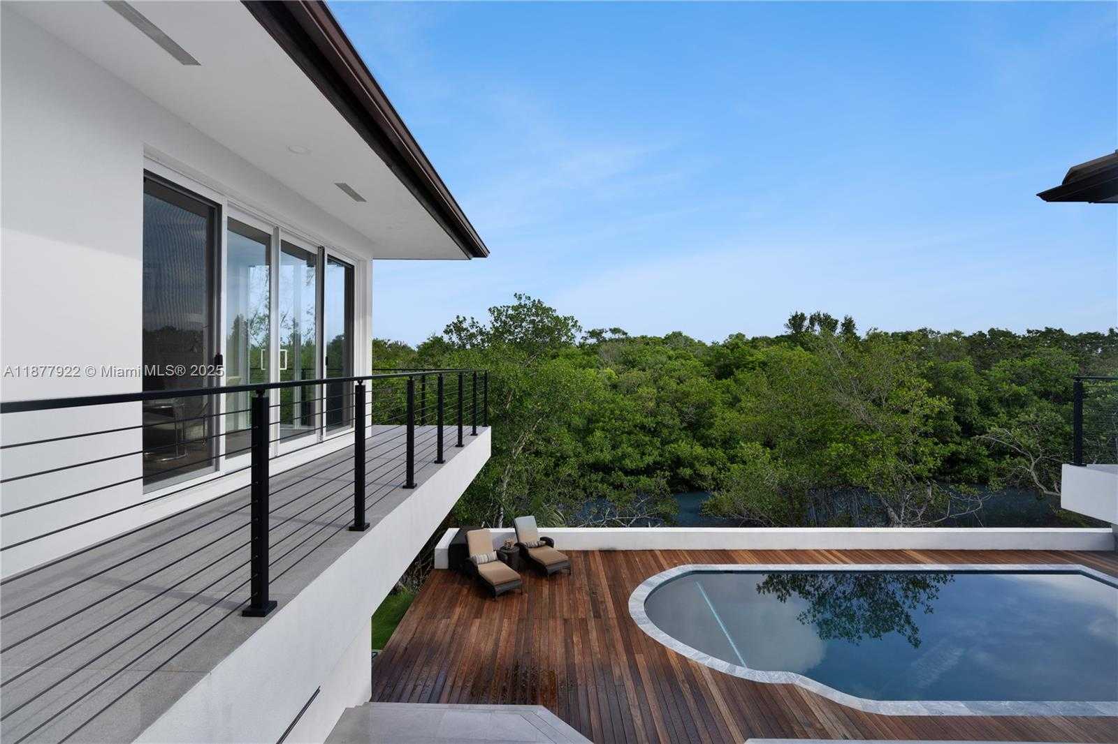 Small Image of 325 CAMPANA AVE, Coral Gables Number 40