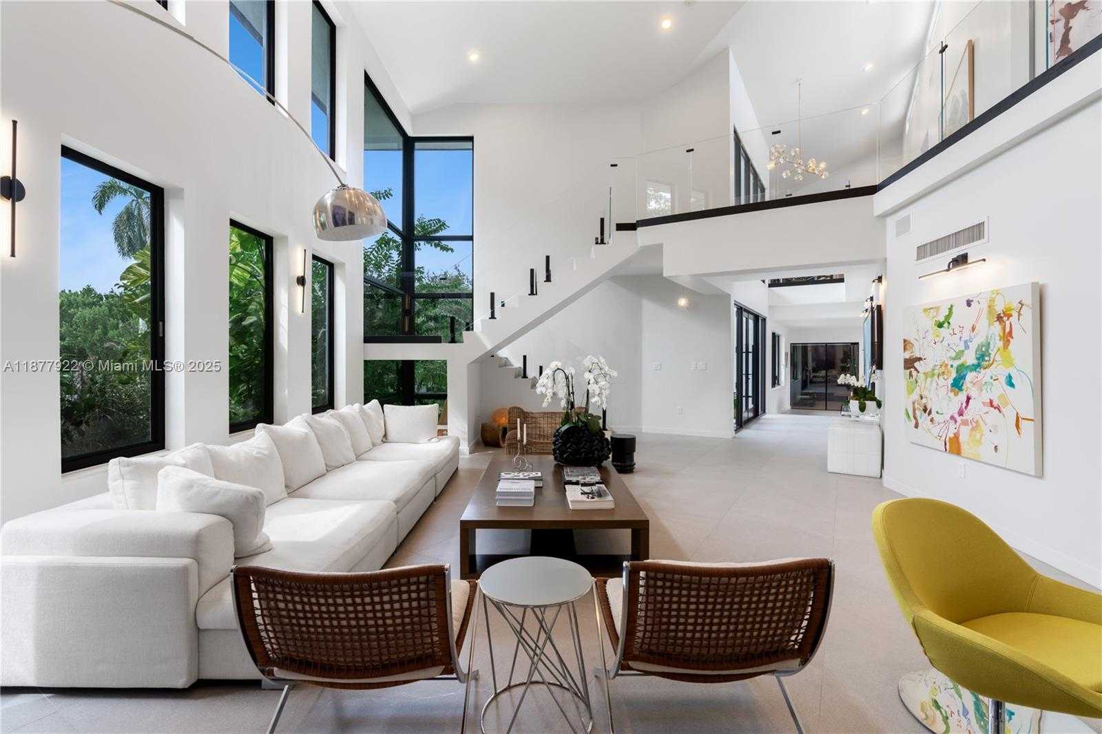 Small Image of 325 CAMPANA AVE, Coral Gables Number 7