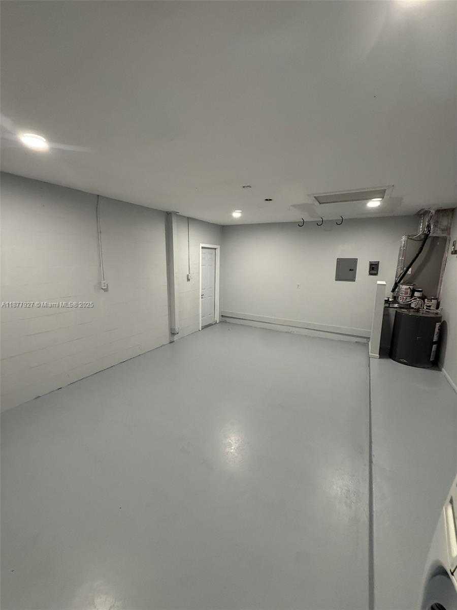 Small Image of 3985 PROCTOR RD, Sarasota Number 24