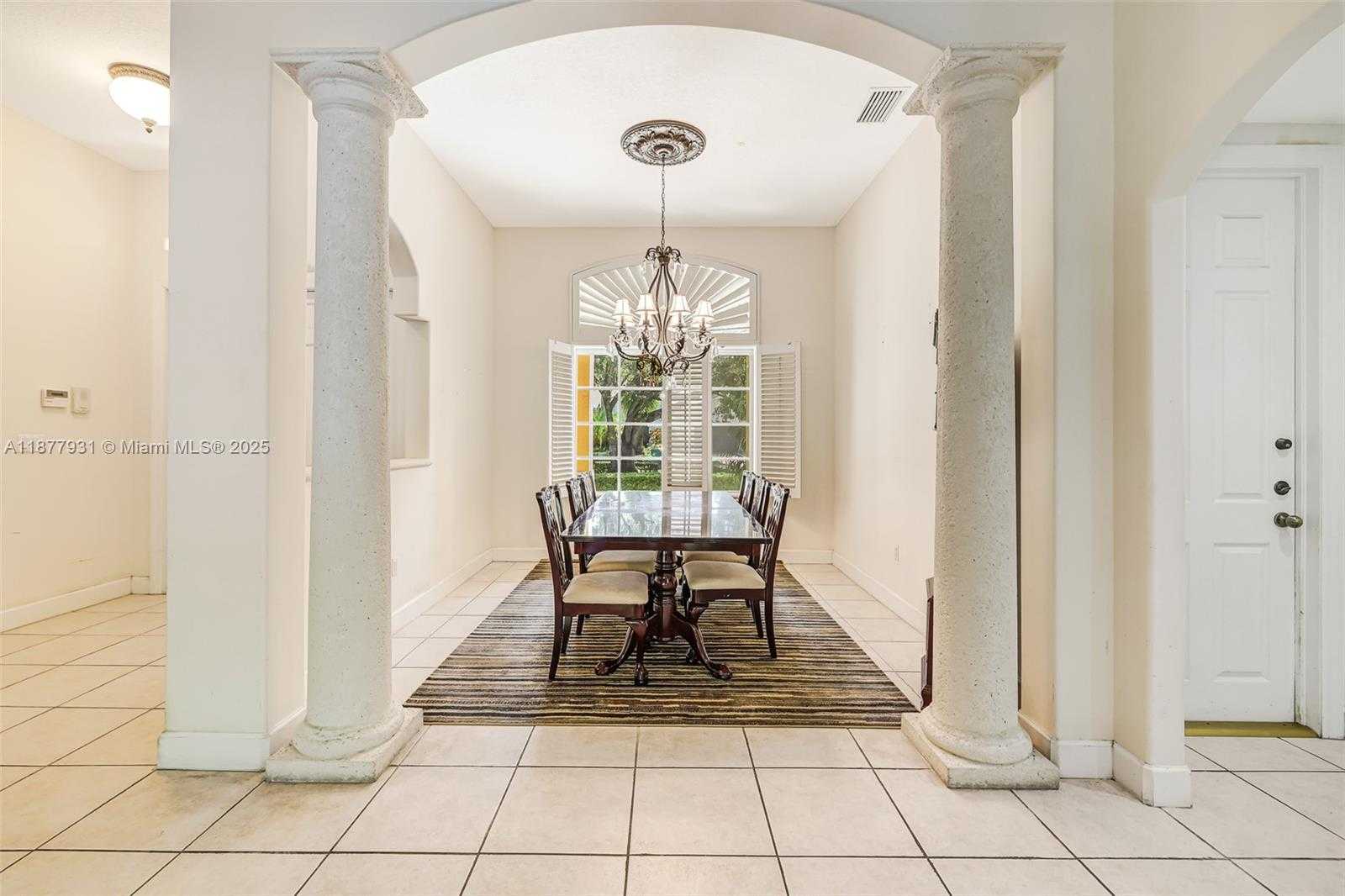 Small Image of 16002 SOUTH WEST 84TH CT, Palmetto Bay Number 13