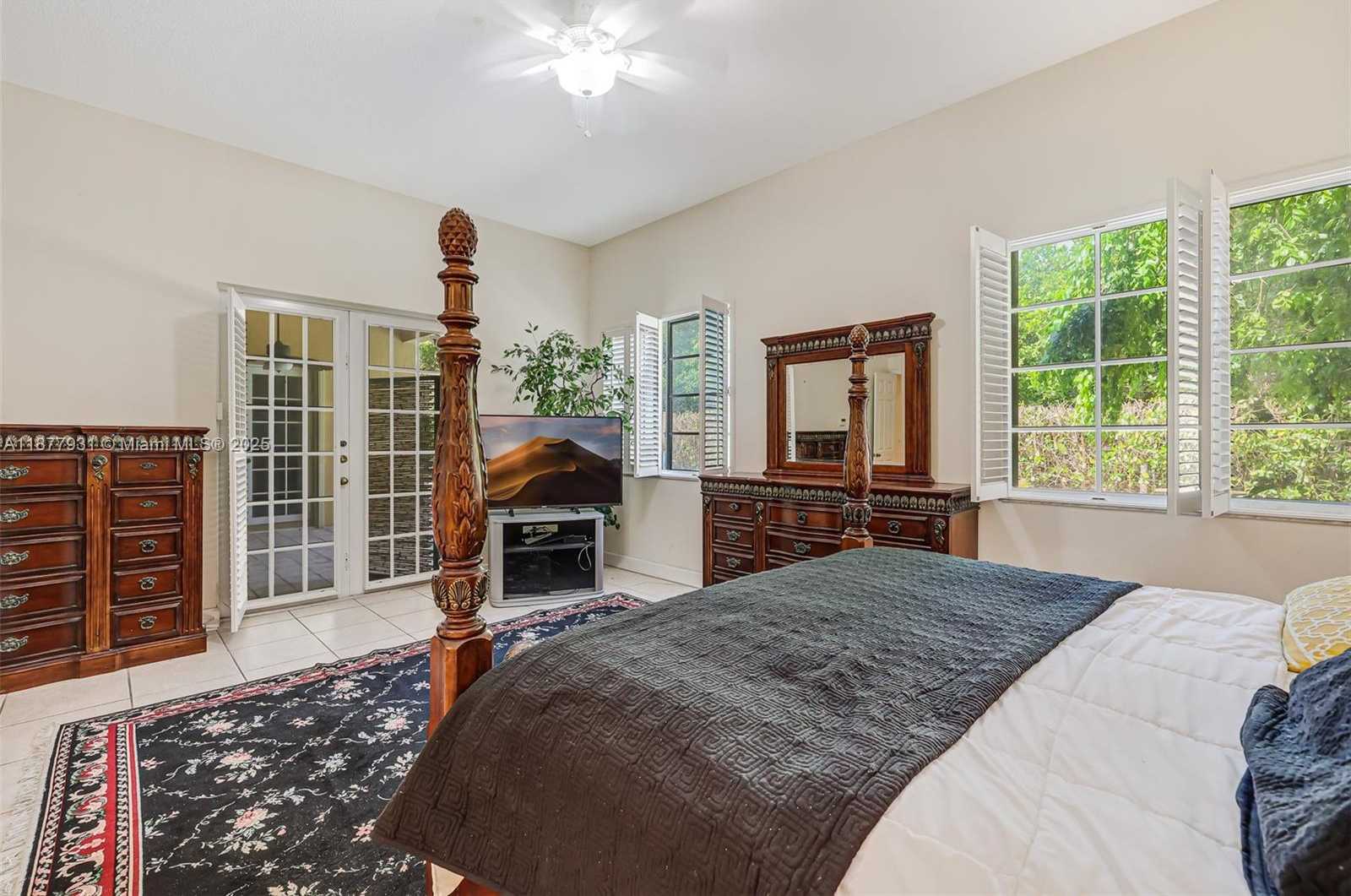 Small Image of 16002 SOUTH WEST 84TH CT, Palmetto Bay Number 22