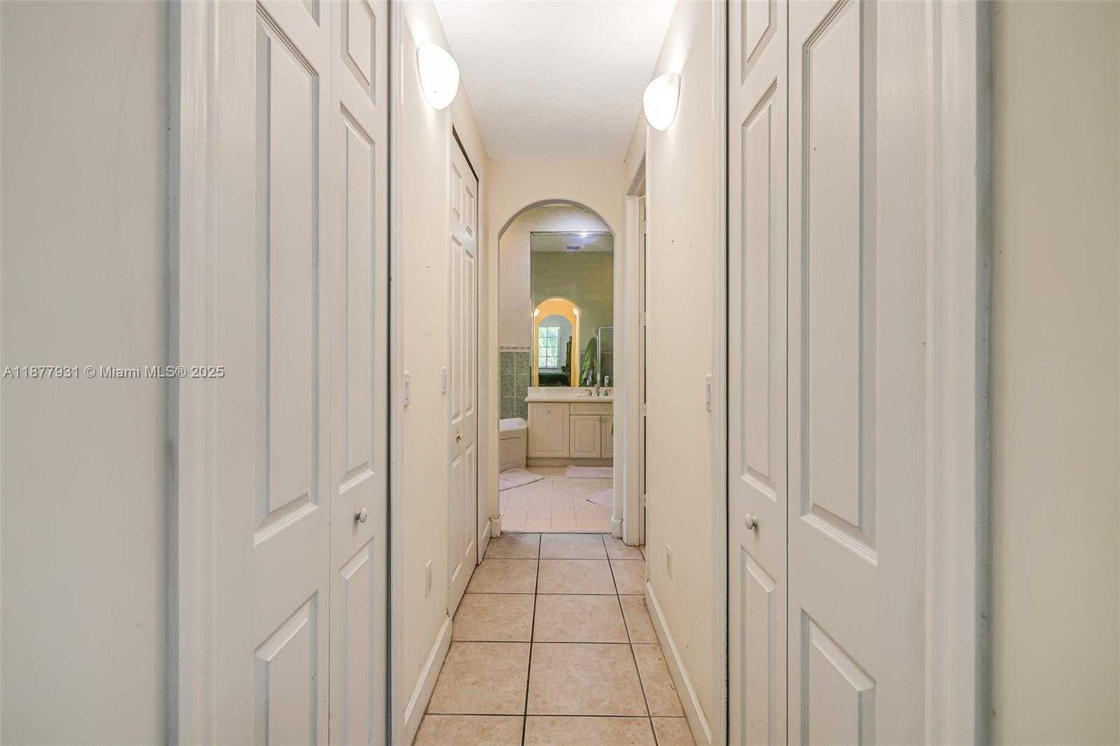 Small Image of 16002 SOUTH WEST 84TH CT, Palmetto Bay Number 24