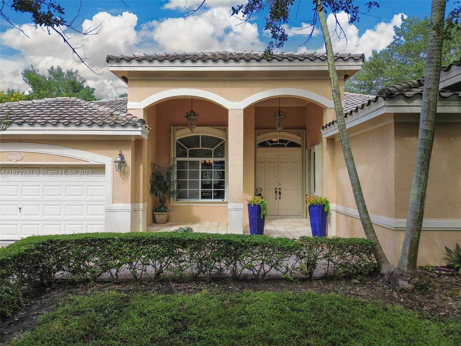 Small Image of 16002 SOUTH WEST 84TH CT, Palmetto Bay Number 3