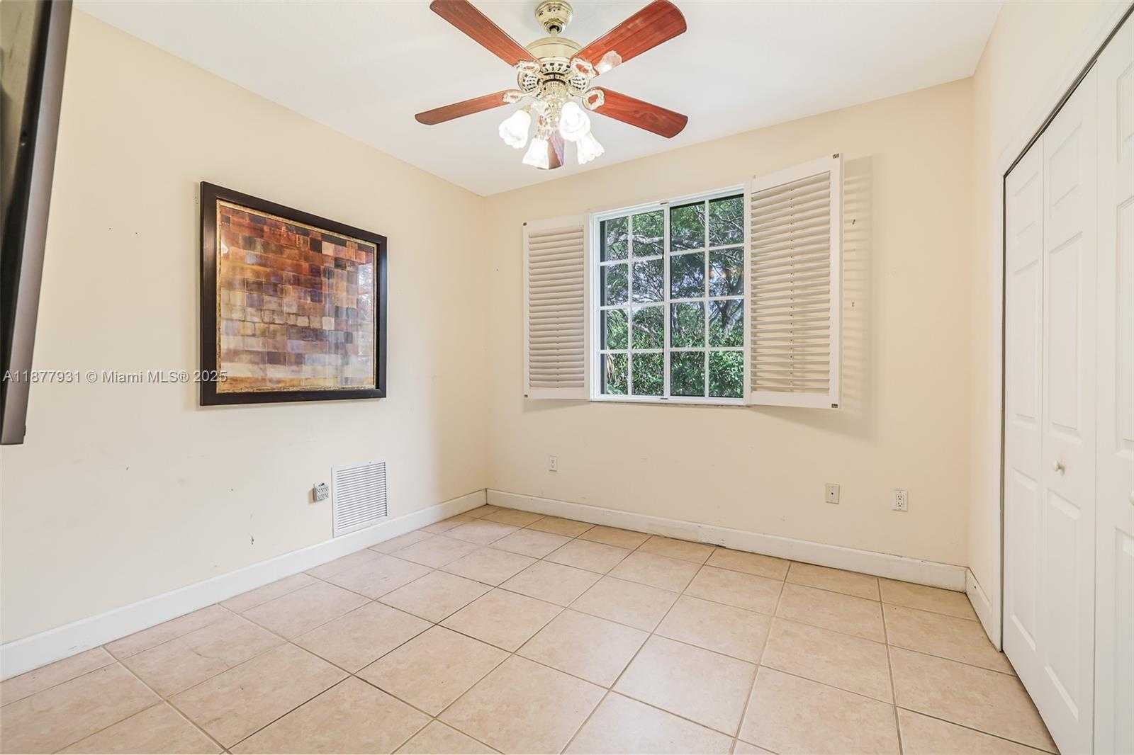 Small Image of 16002 SOUTH WEST 84TH CT, Palmetto Bay Number 32