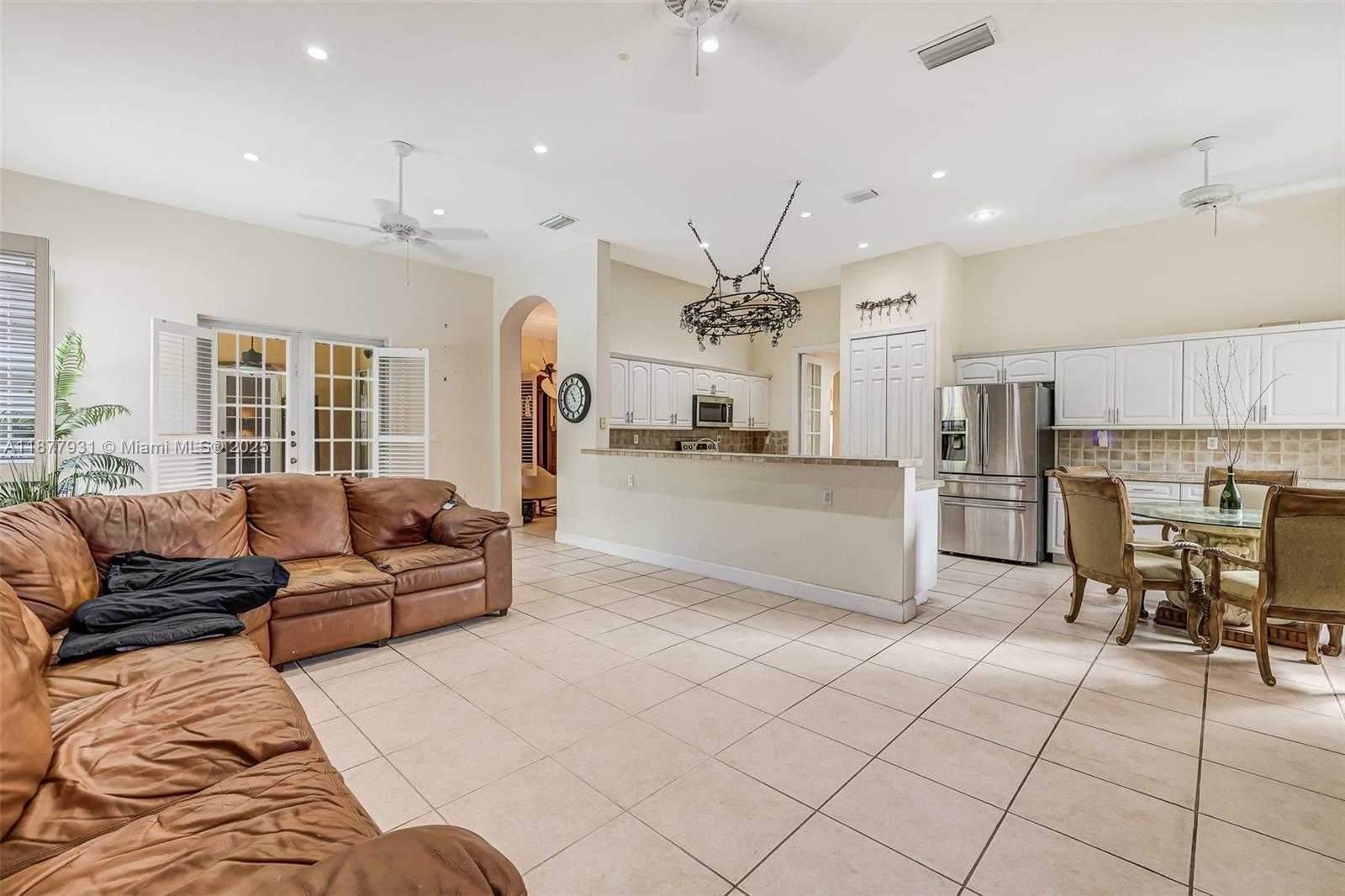 Small Image of 16002 SOUTH WEST 84TH CT, Palmetto Bay Number 42