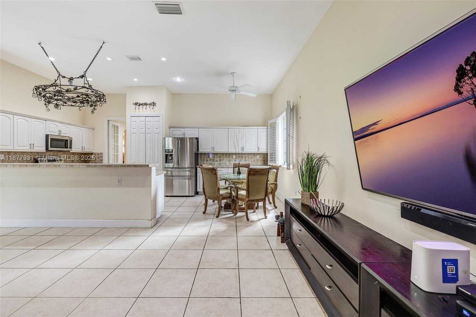 Small Image of 16002 SOUTH WEST 84TH CT, Palmetto Bay Number 43