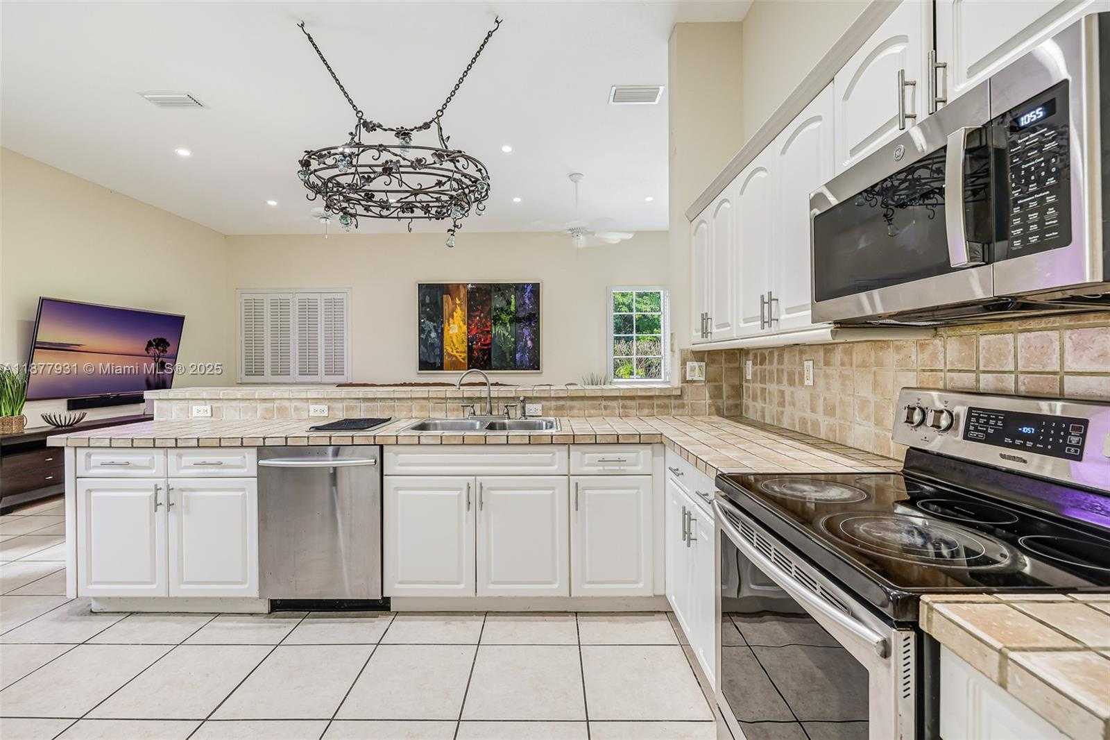 Small Image of 16002 SOUTH WEST 84TH CT, Palmetto Bay Number 46