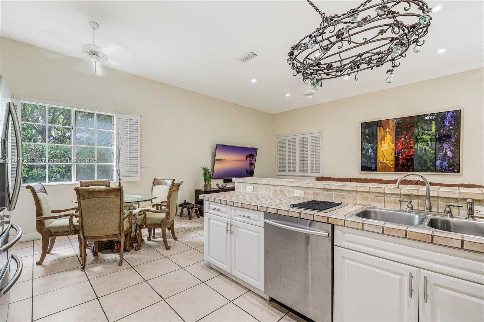 Small Image of 16002 SOUTH WEST 84TH CT, Palmetto Bay Number 47