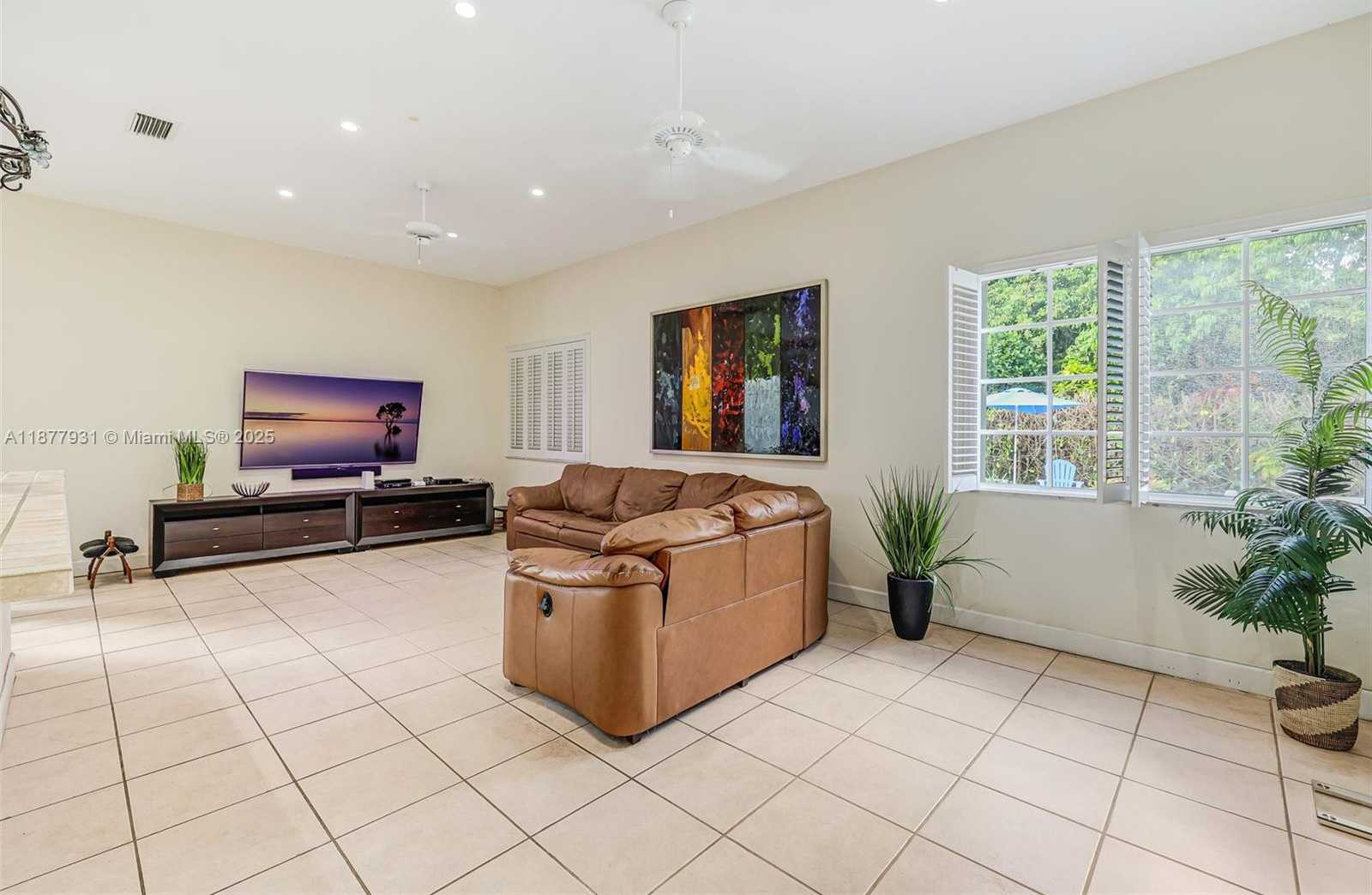 Small Image of 16002 SOUTH WEST 84TH CT, Palmetto Bay Number 48