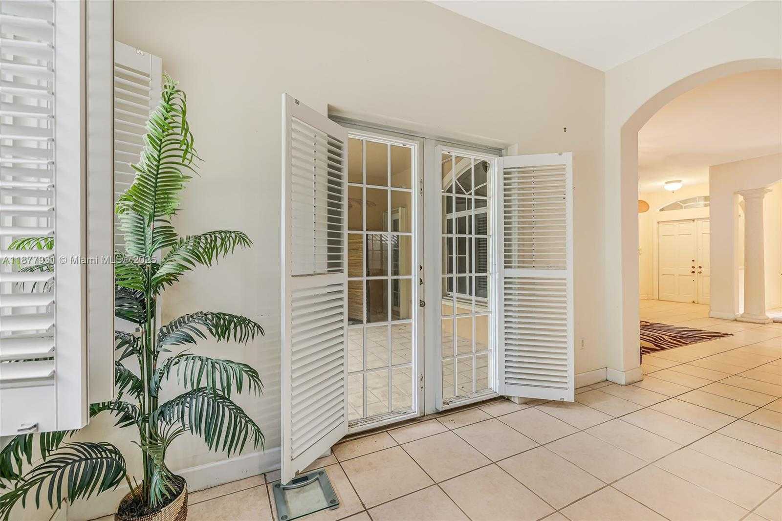 Small Image of 16002 SOUTH WEST 84TH CT, Palmetto Bay Number 51