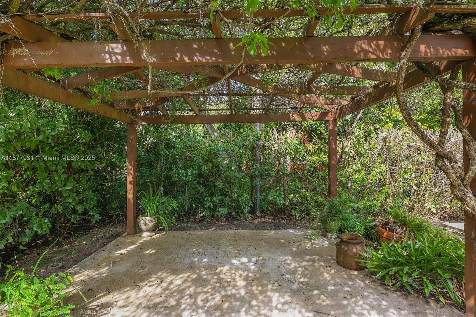 Small Image of 16002 SOUTH WEST 84TH CT, Palmetto Bay Number 58