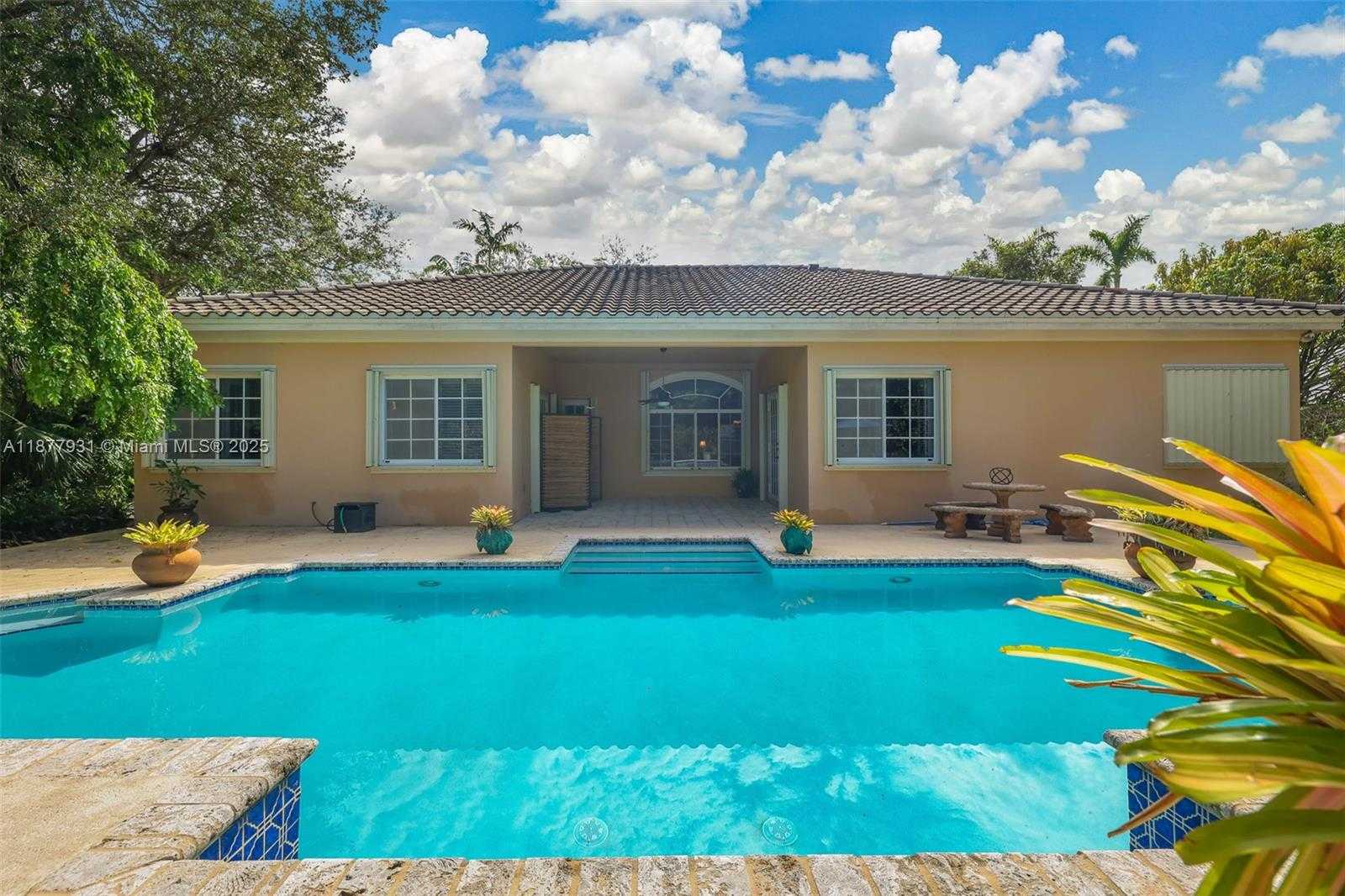 Small Image of 16002 SOUTH WEST 84TH CT, Palmetto Bay Number 8