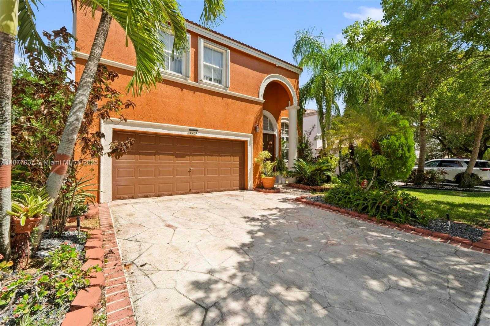Small Image of 4957 SOUTH WEST 162ND AVE, Miramar Number 3