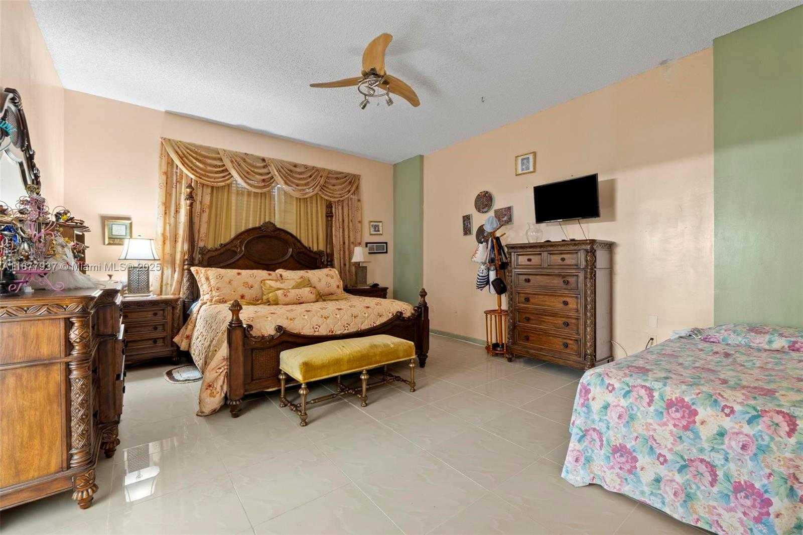 Small Image of 4957 SOUTH WEST 162ND AVE, Miramar Number 39