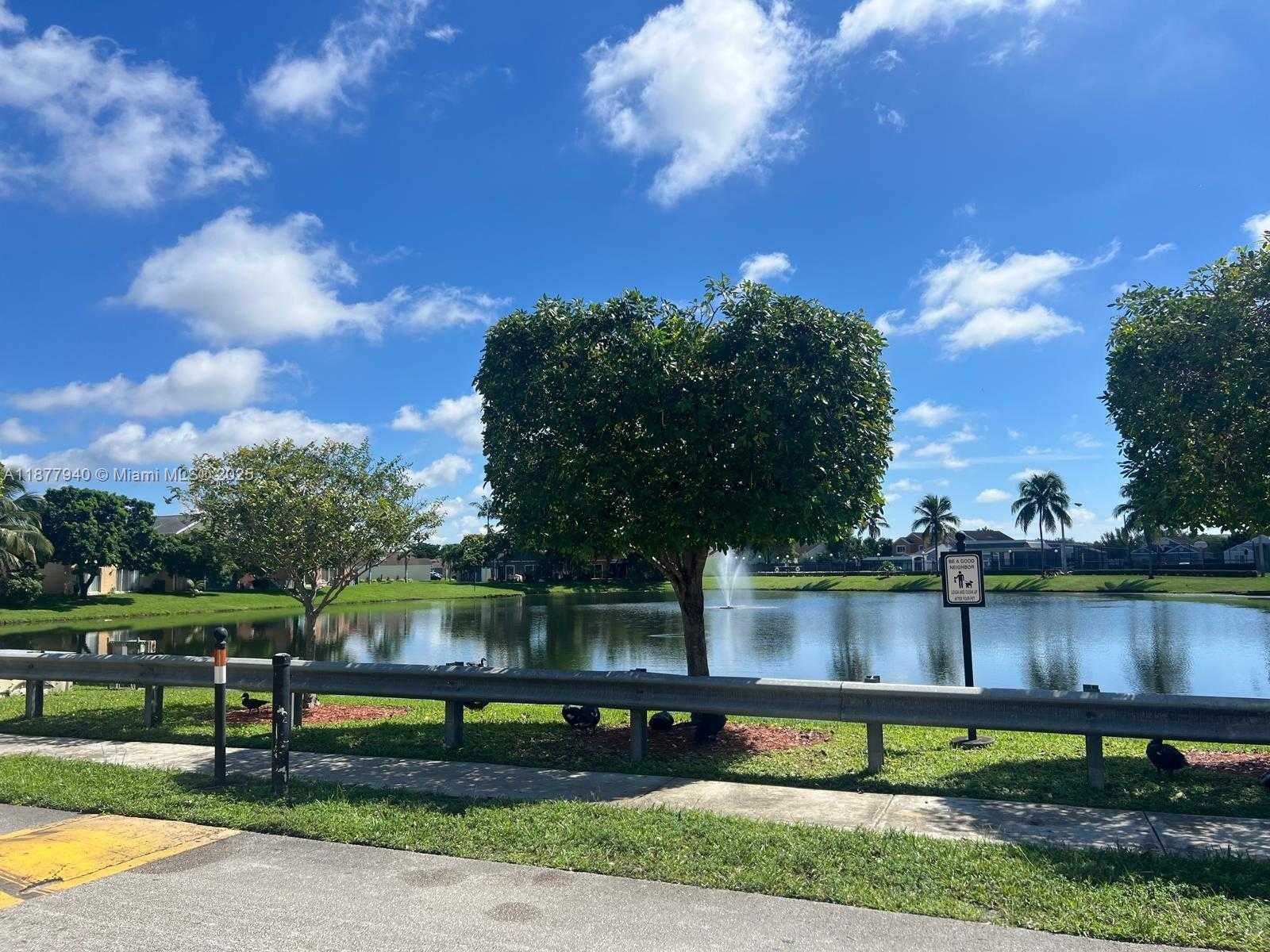Small Image of 3650 MARLBERRY LN, Miramar Number 3