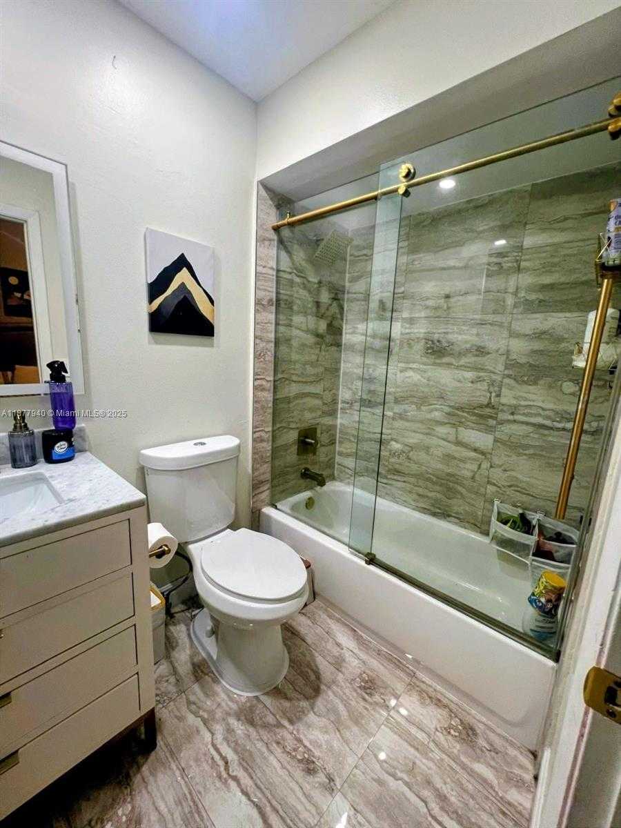 Small Image of 3650 MARLBERRY LN, Miramar Number 9