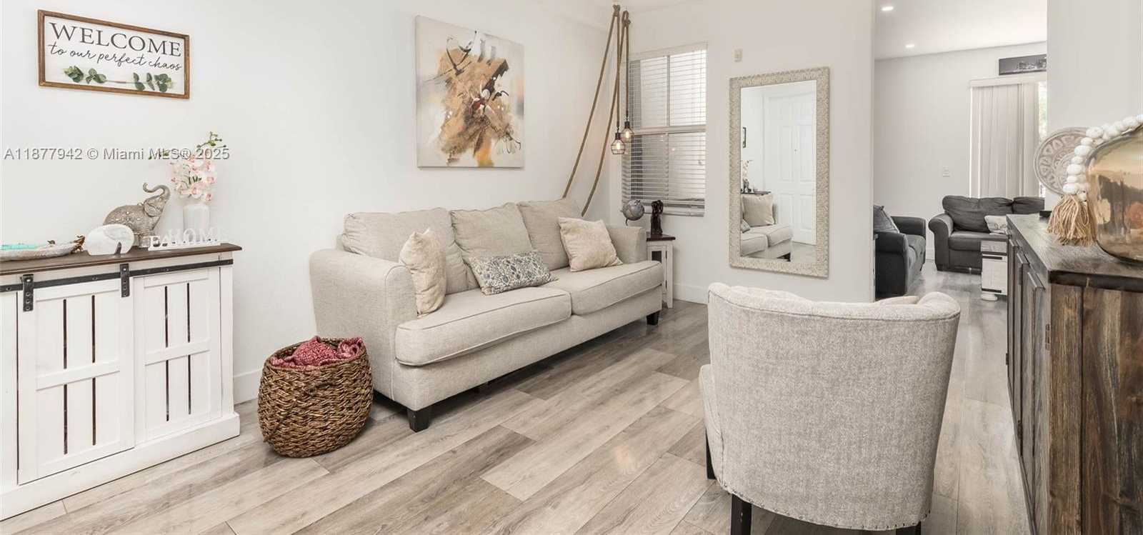 Small Image of 8720 NORTH WEST 109TH CT, Doral Number 5