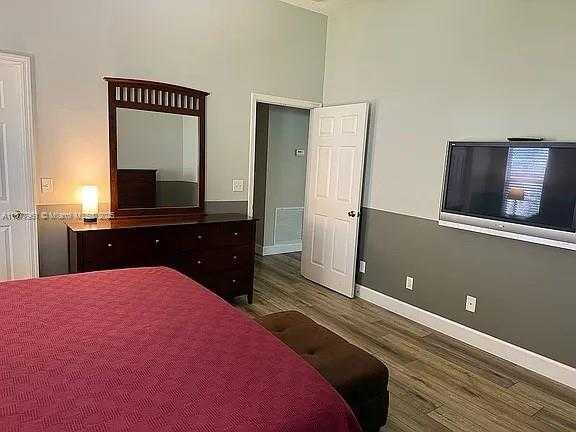 Small Image of 524 SOUTH WEST CRAWFISH DR, Port St. Lucie Number 14