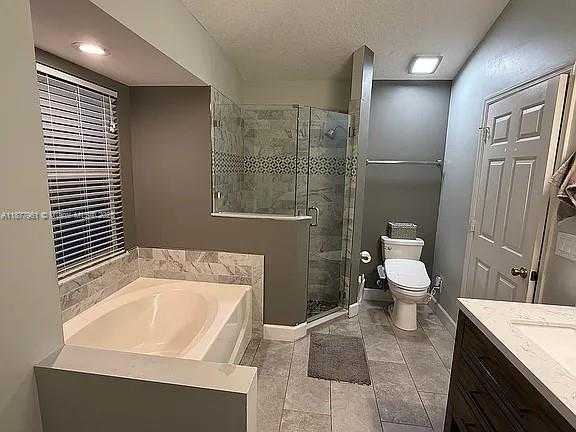 Small Image of 524 SOUTH WEST CRAWFISH DR, Port St. Lucie Number 17