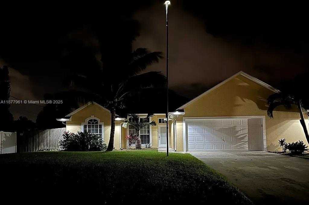 Small Image of 524 SOUTH WEST CRAWFISH DR, Port St. Lucie Number 22