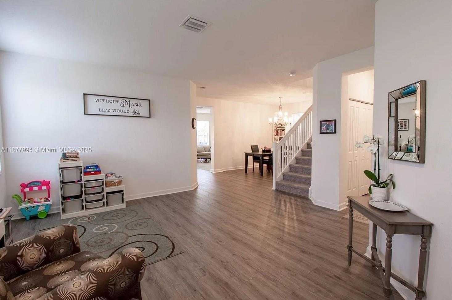Small Image of 1432 SOUTH EAST 26TH RD, Homestead Number 15
