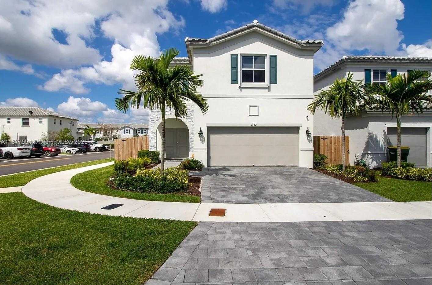 Small Image of 1432 SOUTH EAST 26TH RD, Homestead Number 2