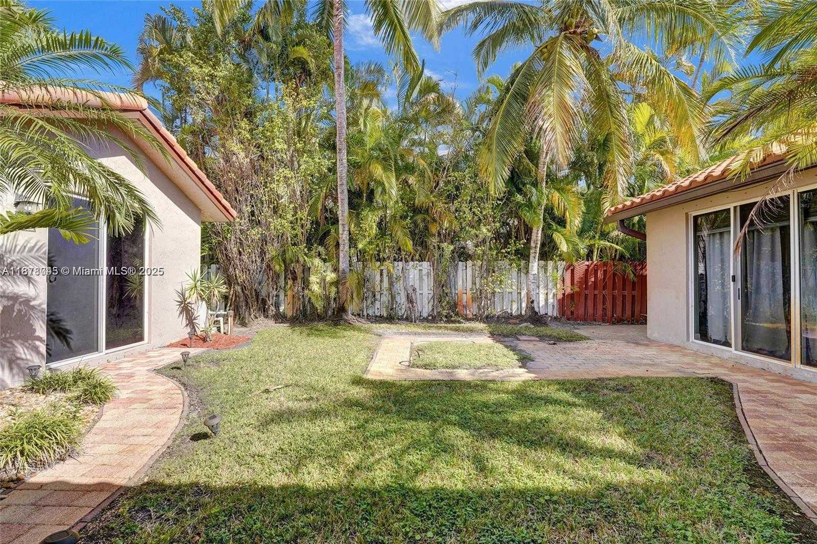 Small Image of 14520 SOUTH WEST 37TH ST, Miramar Number 12