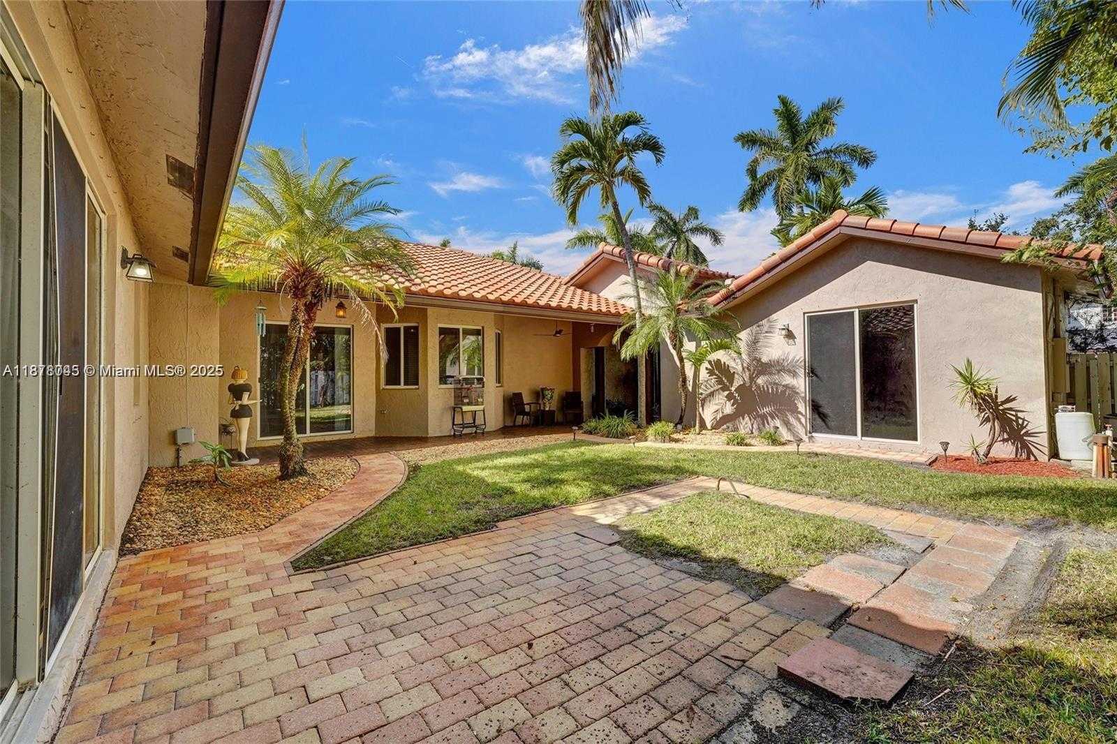Small Image of 14520 SOUTH WEST 37TH ST, Miramar Number 13