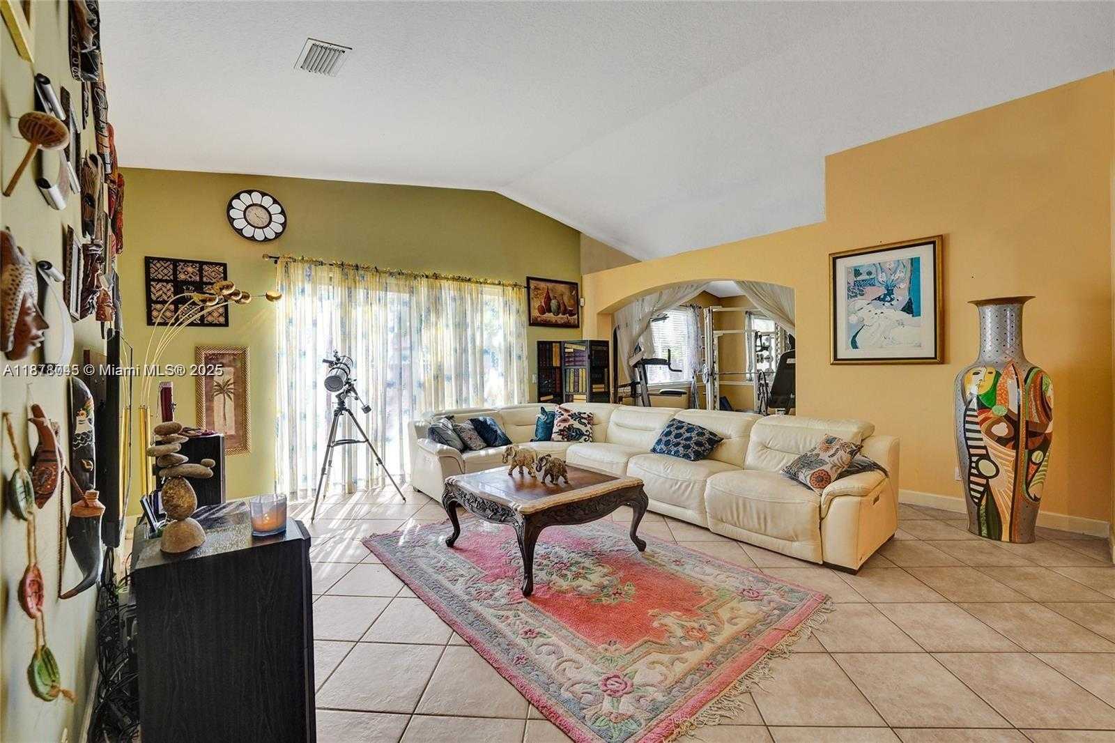 Small Image of 14520 SOUTH WEST 37TH ST, Miramar Number 17