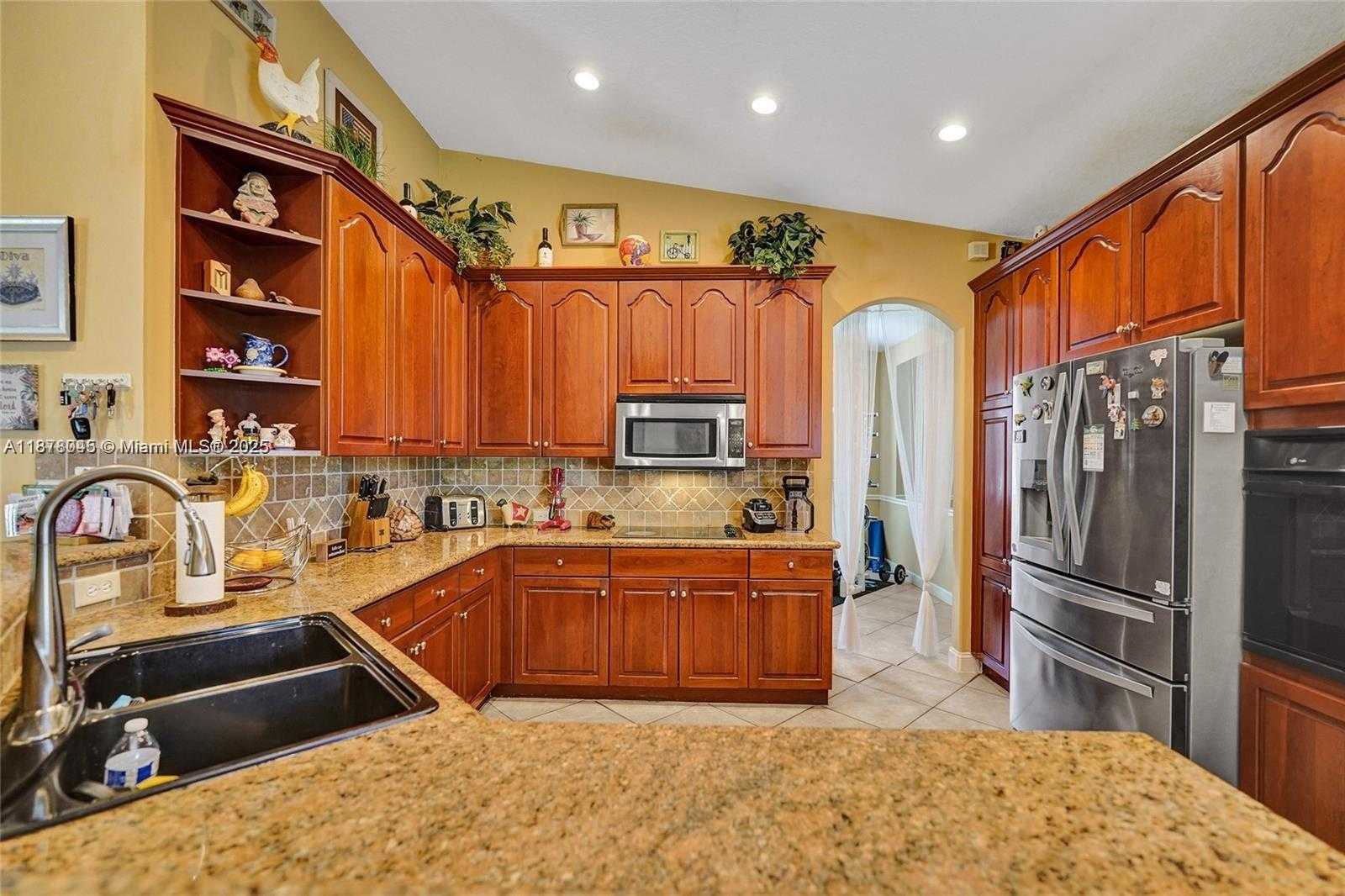 Small Image of 14520 SOUTH WEST 37TH ST, Miramar Number 25
