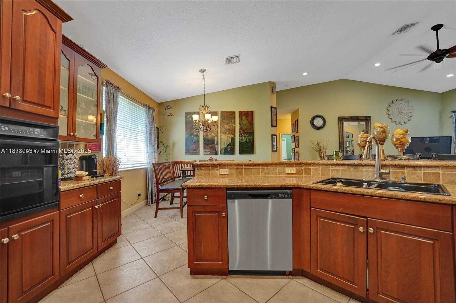 Small Image of 14520 SOUTH WEST 37TH ST, Miramar Number 29
