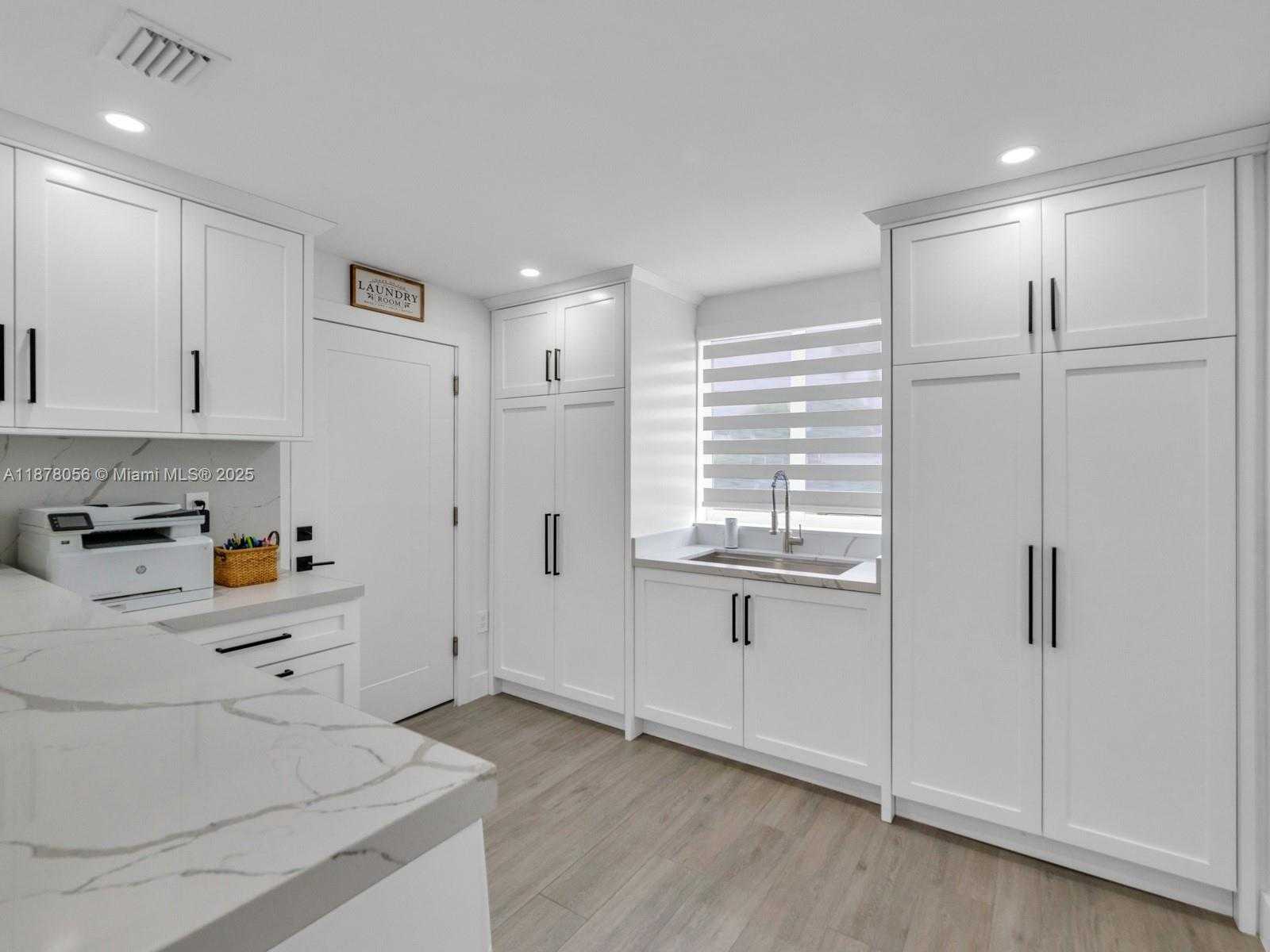 Small Image of 1206 MANGO ISLE, Fort Lauderdale Number 16
