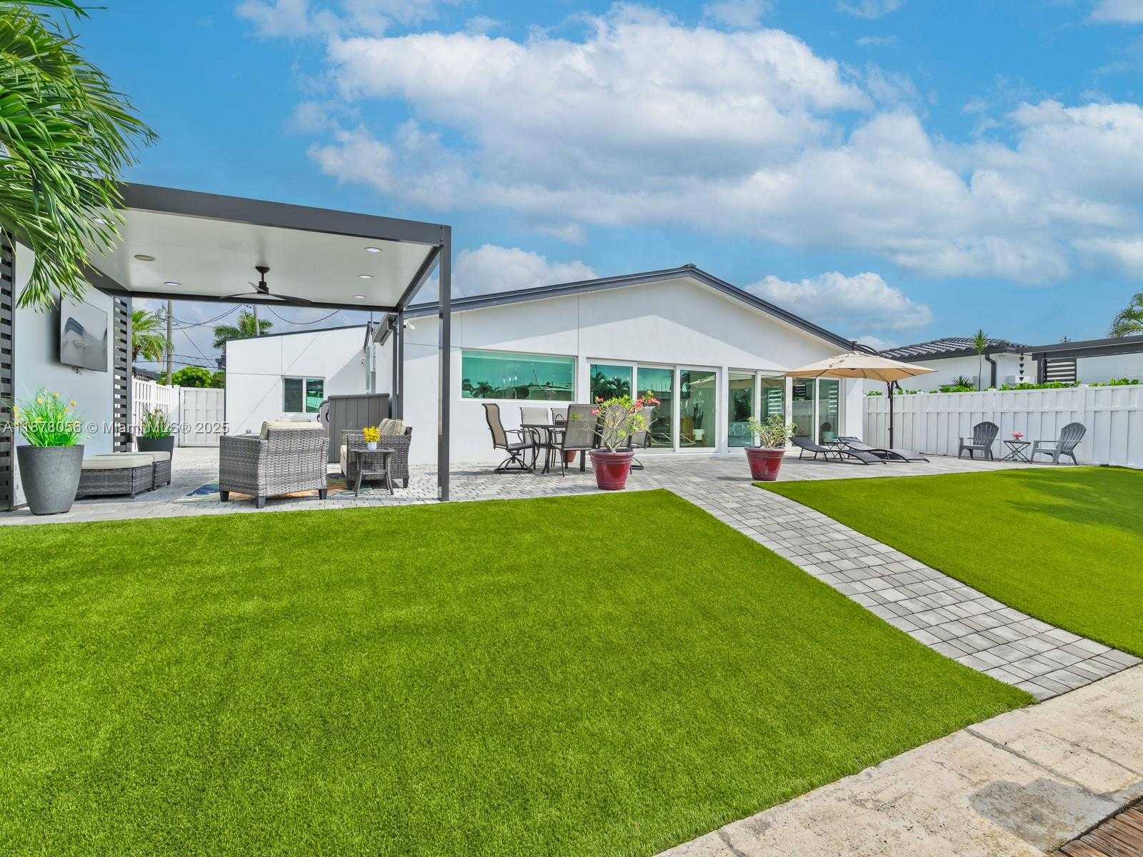 Small Image of 1206 MANGO ISLE, Fort Lauderdale Number 39
