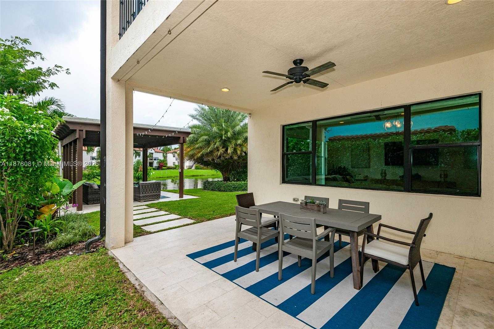 Small Image of 11816 SOUTH WEST 13TH CT, Pembroke Pines Number 12