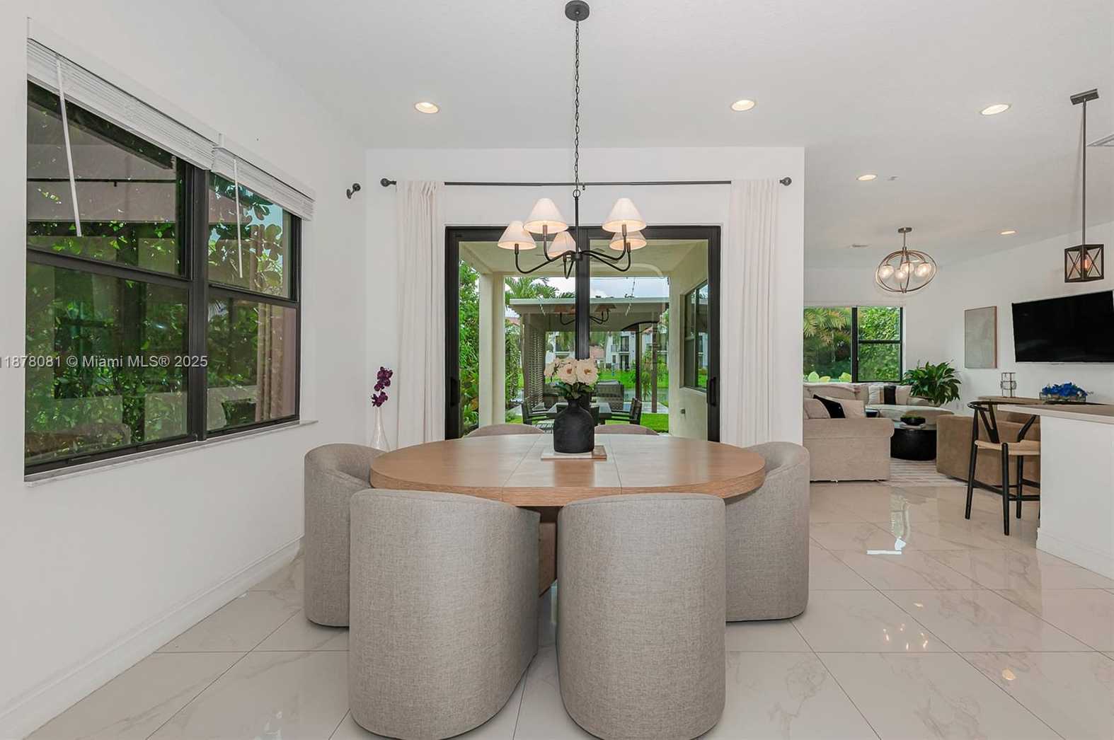 Small Image of 11816 SOUTH WEST 13TH CT, Pembroke Pines Number 13