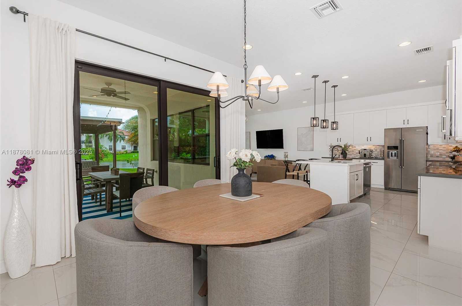 Small Image of 11816 SOUTH WEST 13TH CT, Pembroke Pines Number 14