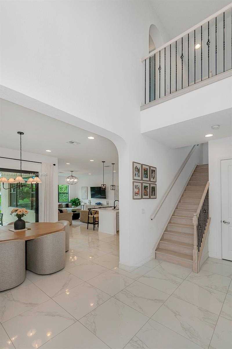 Small Image of 11816 SOUTH WEST 13TH CT, Pembroke Pines Number 34