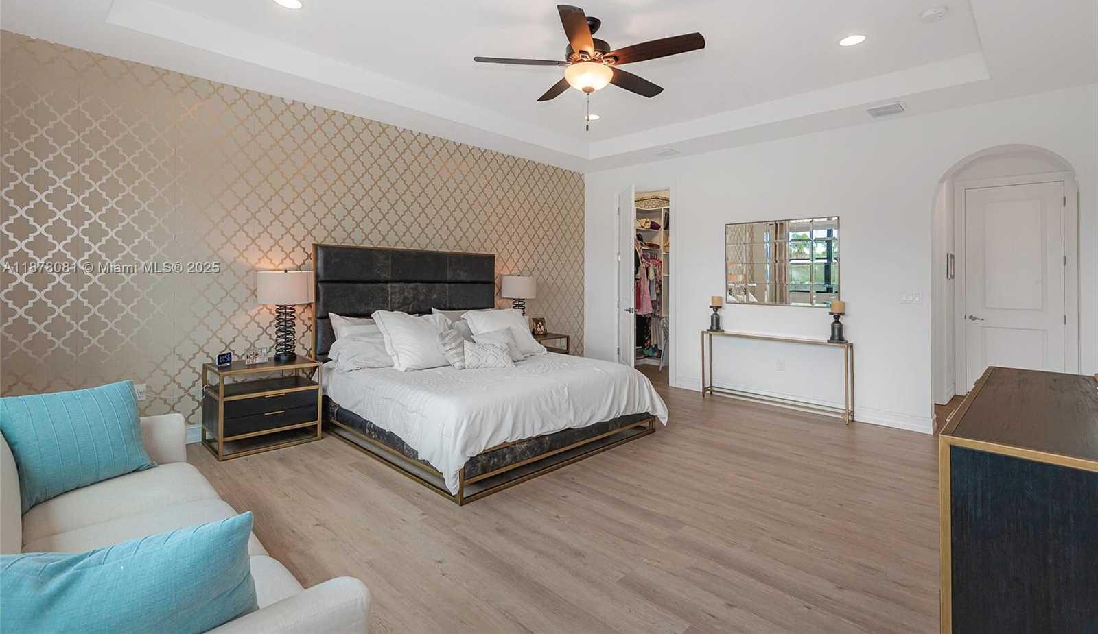 Small Image of 11816 SOUTH WEST 13TH CT, Pembroke Pines Number 36