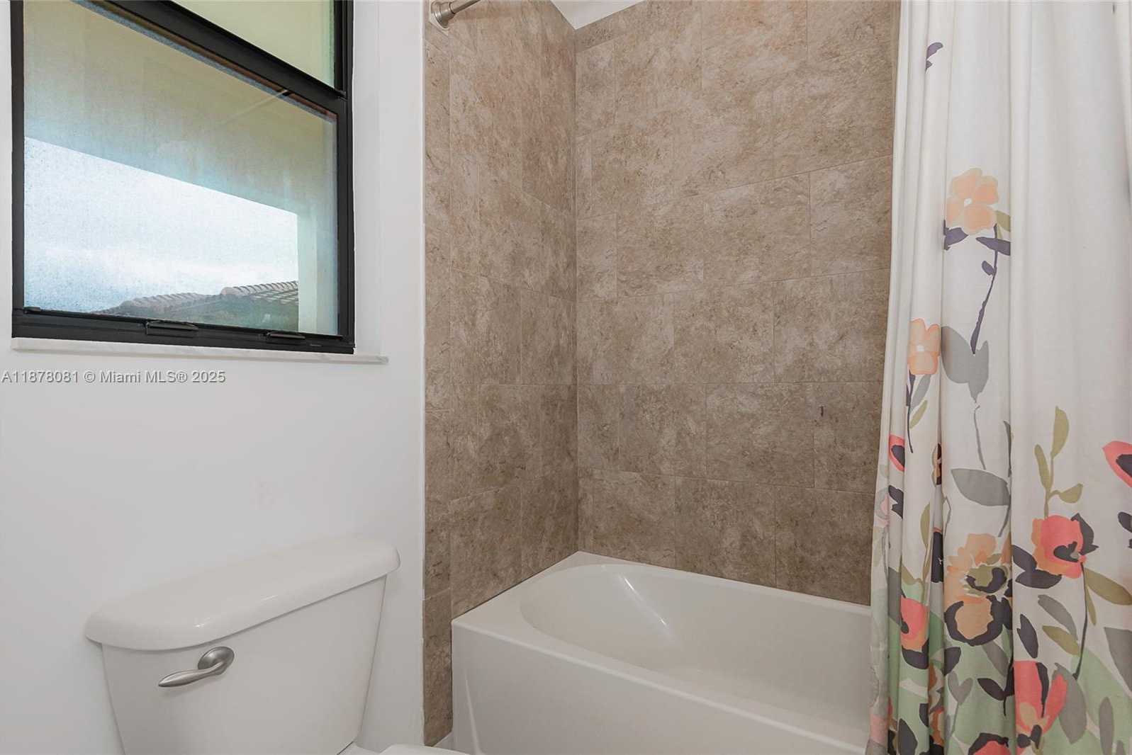 Small Image of 11816 SOUTH WEST 13TH CT, Pembroke Pines Number 53