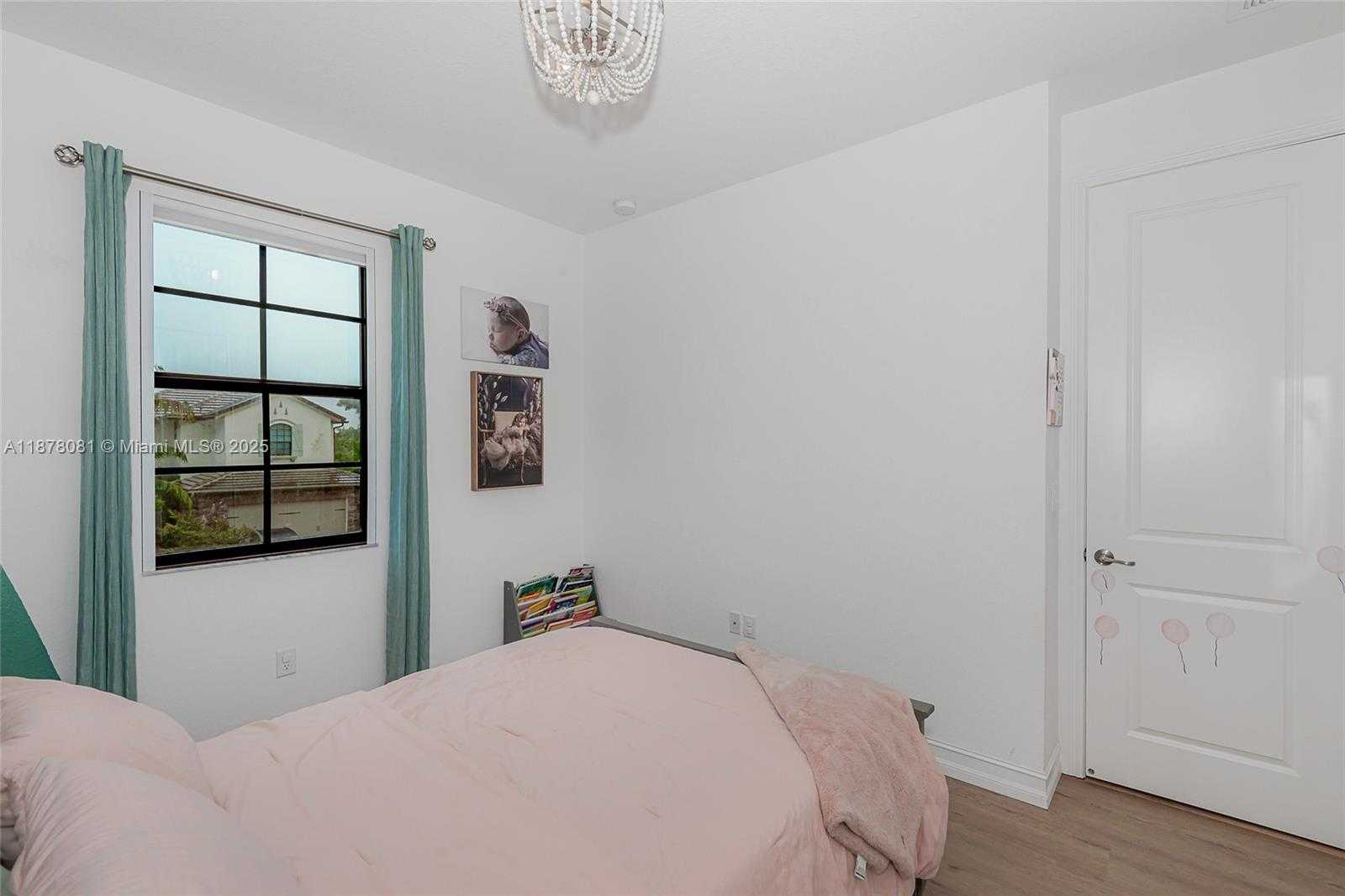 Small Image of 11816 SOUTH WEST 13TH CT, Pembroke Pines Number 55