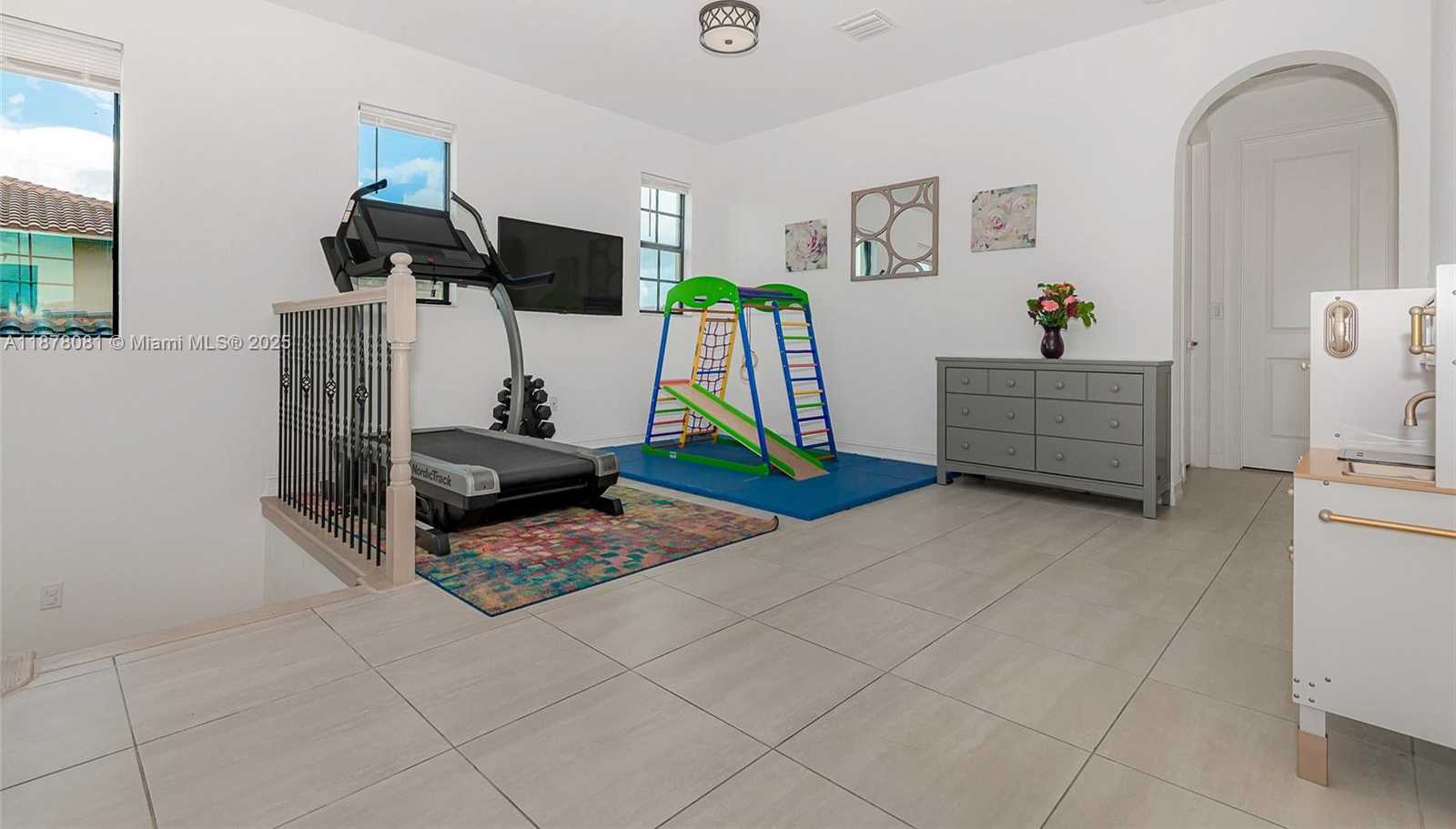 Small Image of 11816 SOUTH WEST 13TH CT, Pembroke Pines Number 62