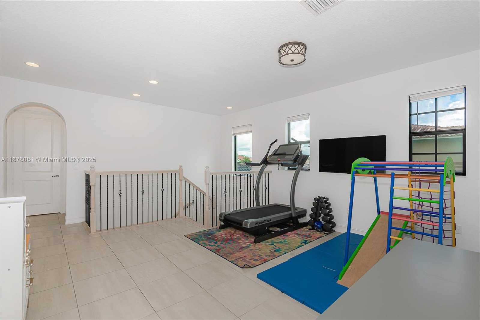 Small Image of 11816 SOUTH WEST 13TH CT, Pembroke Pines Number 63