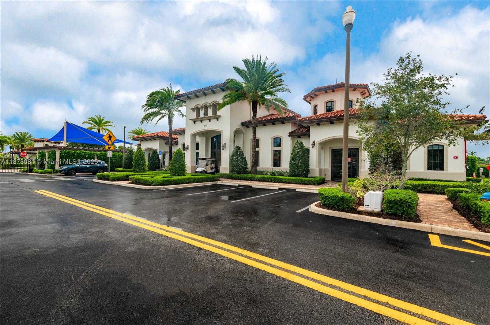 Small Image of 11816 SOUTH WEST 13TH CT, Pembroke Pines Number 67