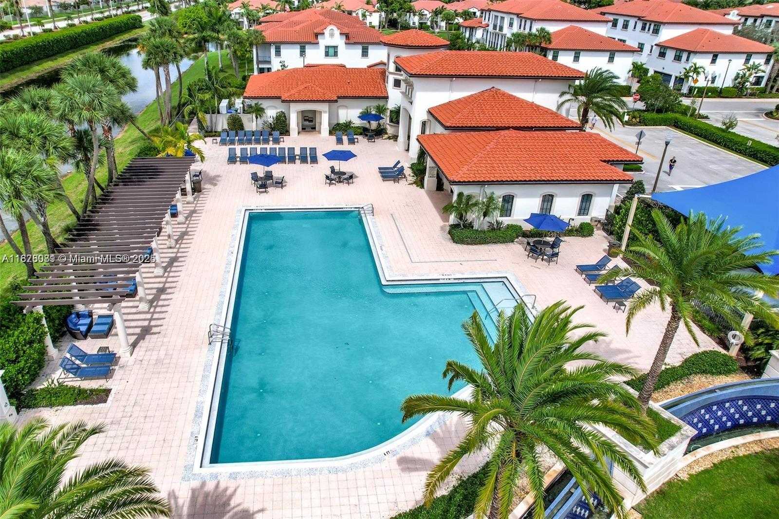 Small Image of 11816 SOUTH WEST 13TH CT, Pembroke Pines Number 68