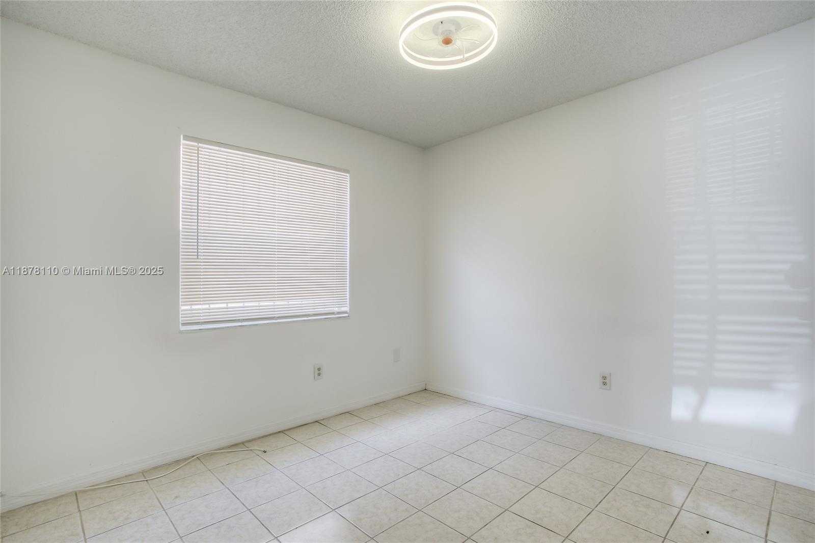 Small Image of 2525 WEST 73RD PL, Hialeah Number 13