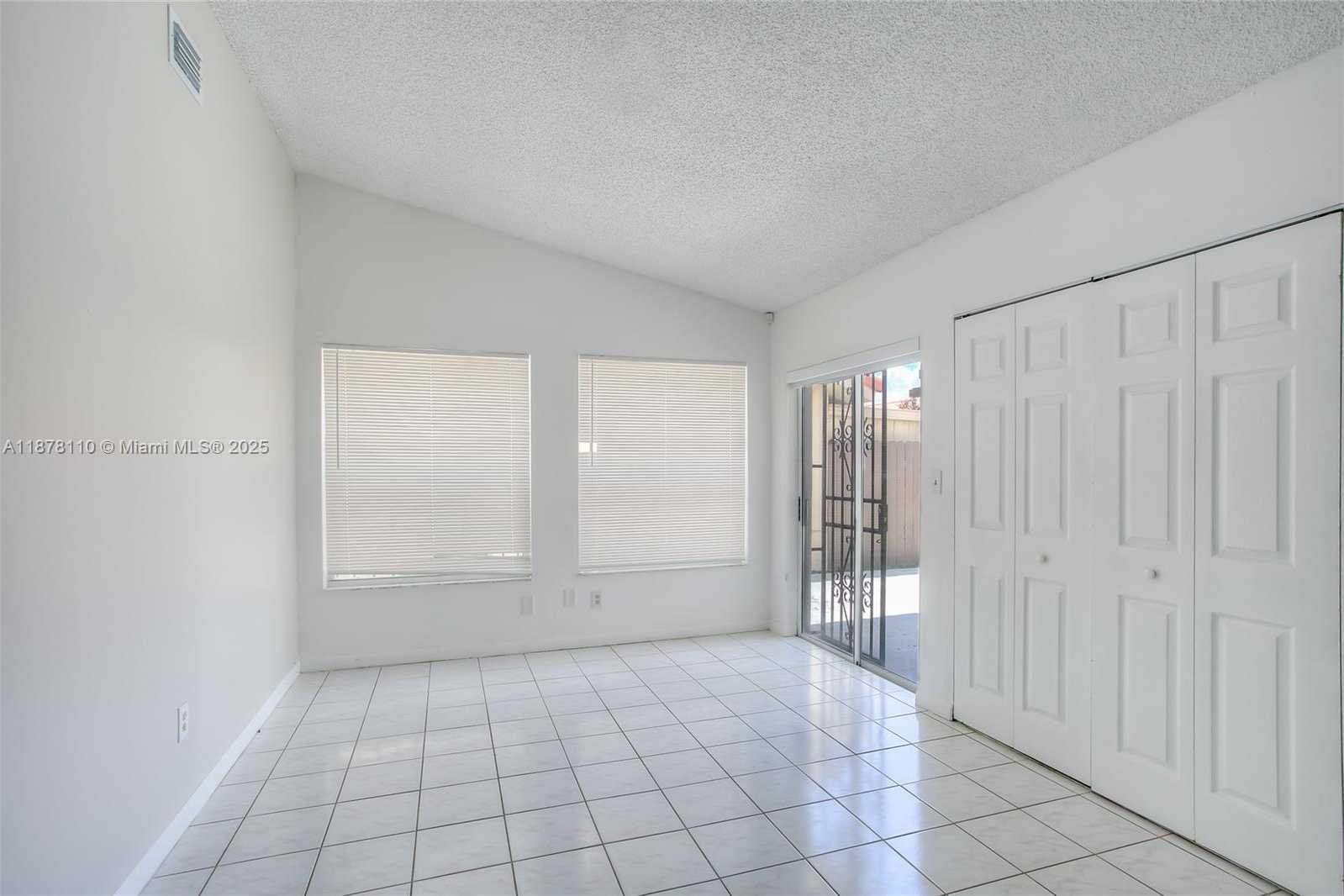 Small Image of 2525 WEST 73RD PL, Hialeah Number 9