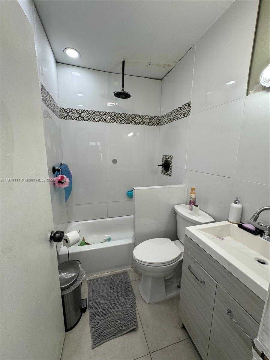 Small Image of 716 SOUTH WEST 11TH AVE, Homestead Number 12