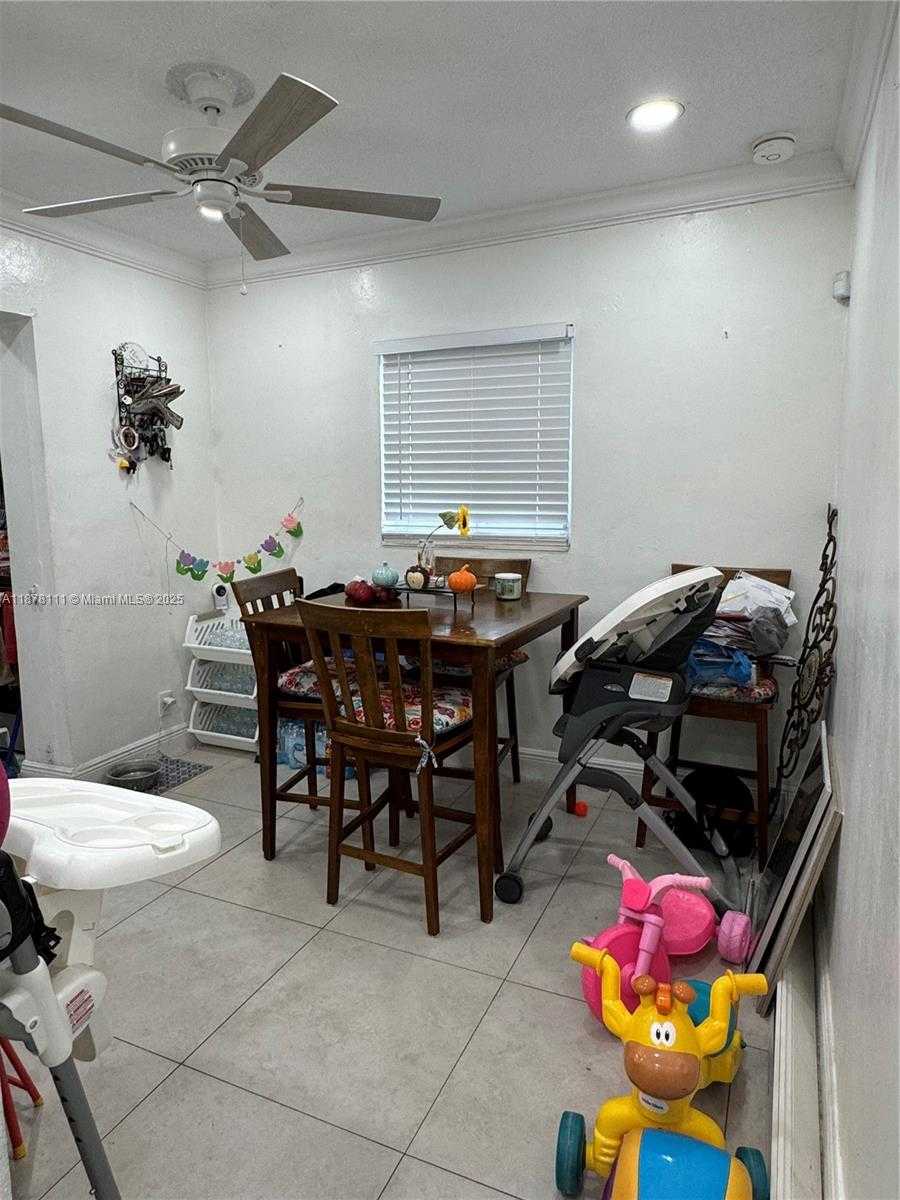 Small Image of 716 SOUTH WEST 11TH AVE, Homestead Number 5
