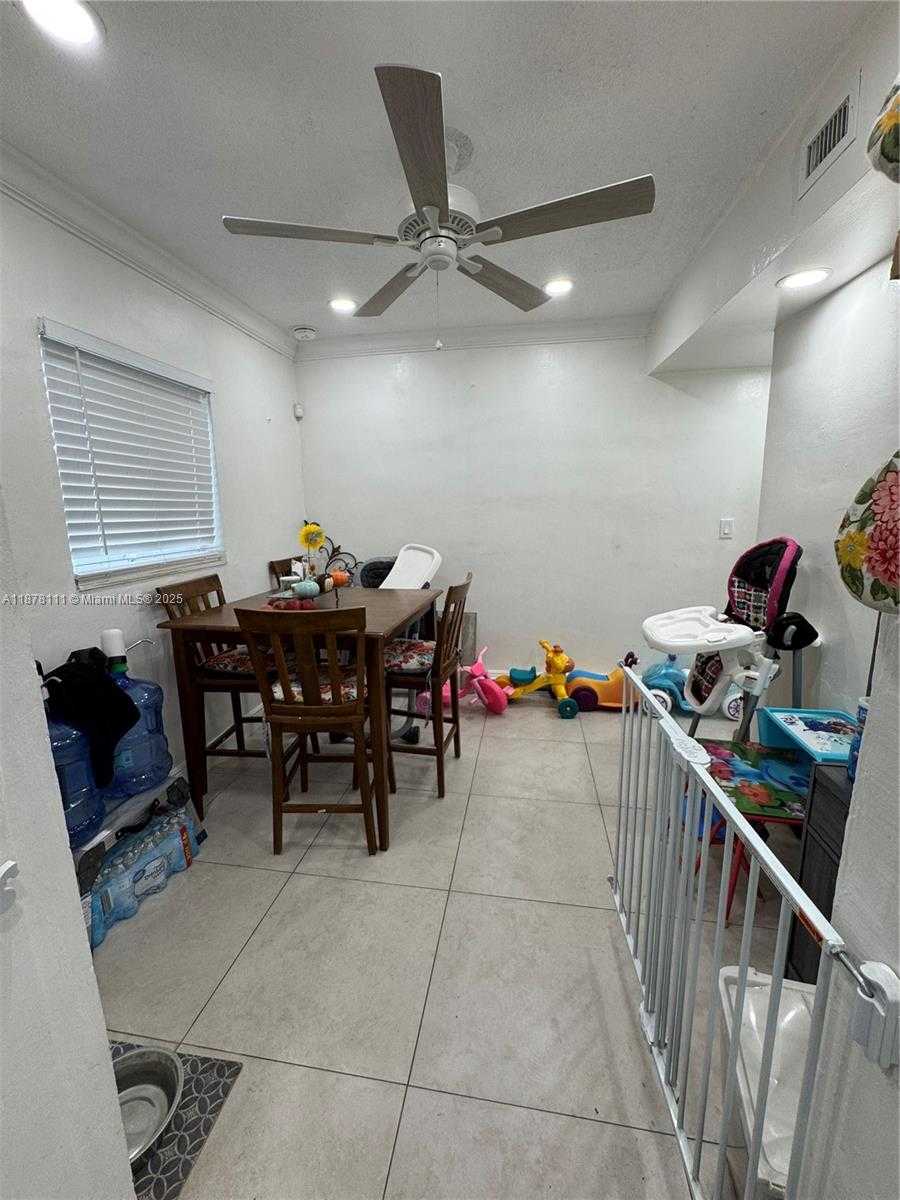 Small Image of 716 SOUTH WEST 11TH AVE, Homestead Number 6