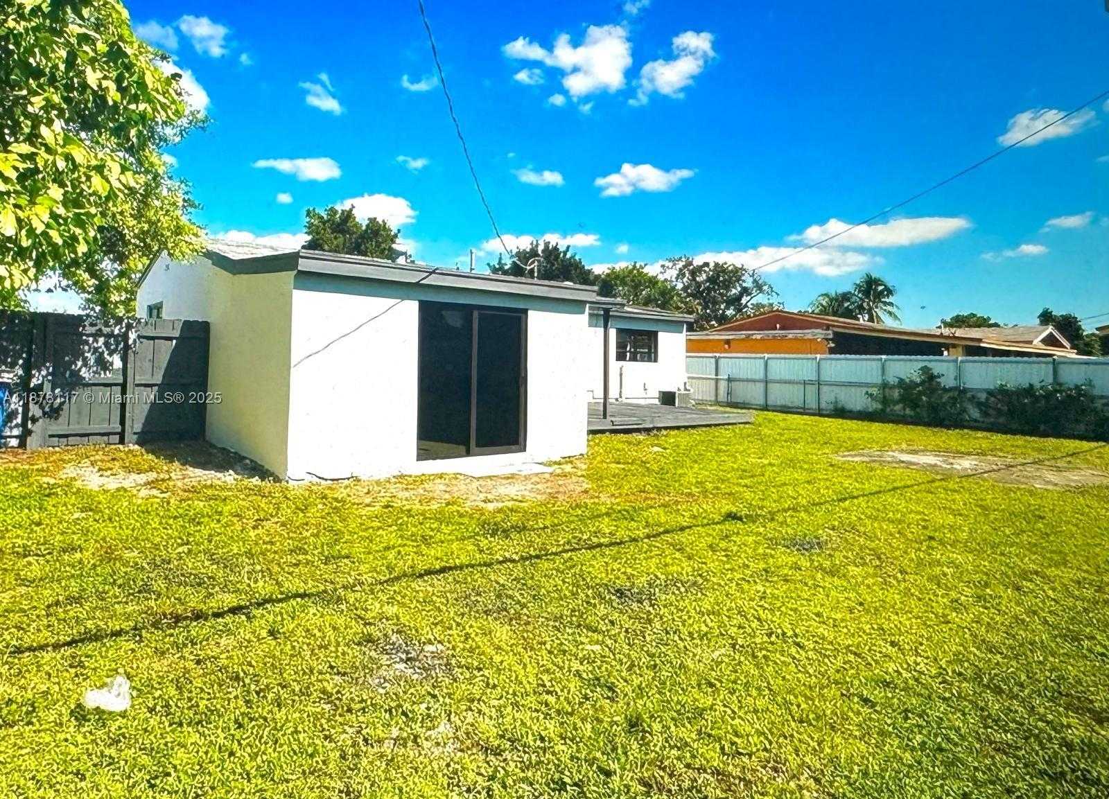 Small Image of 1320 NORTH WEST 179TH ST, Miami Gardens Number 13